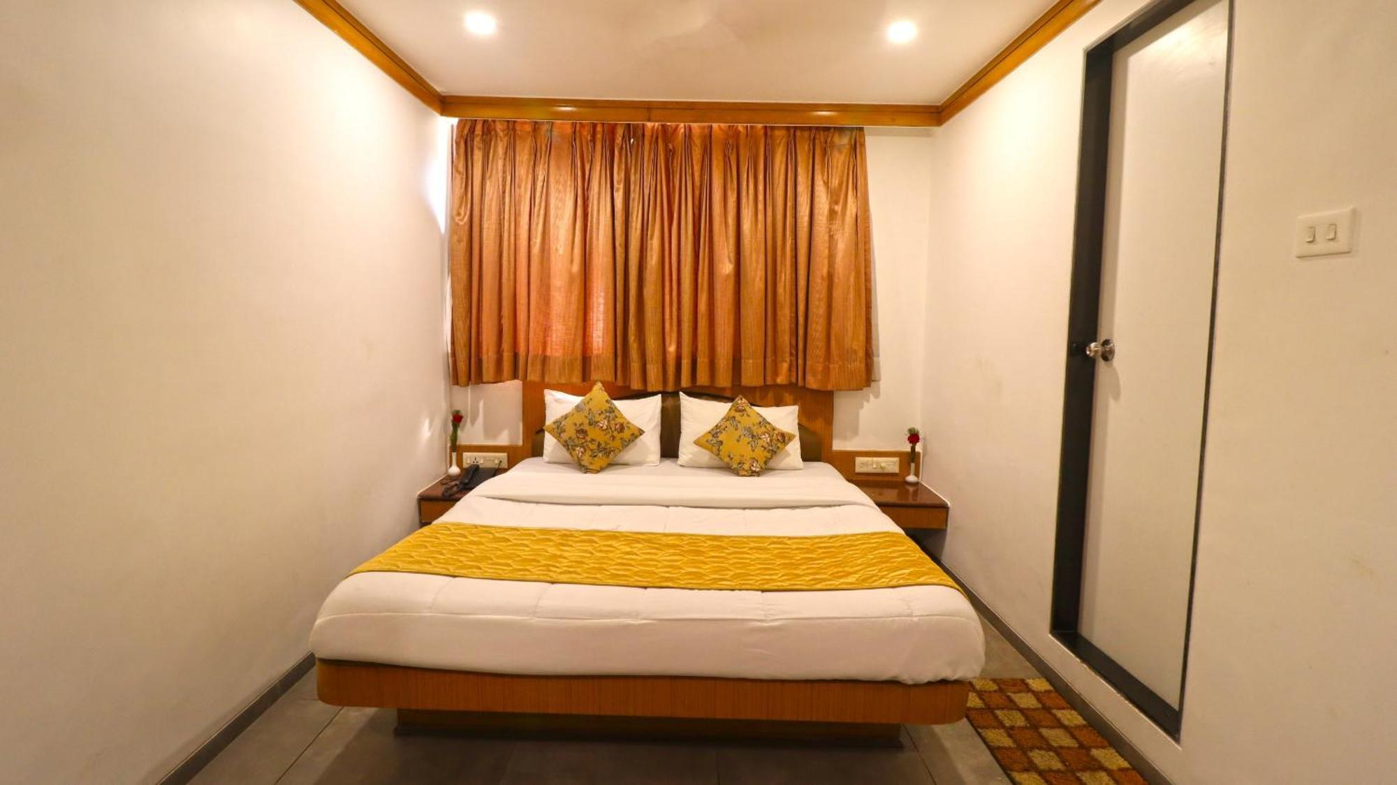 Hotel Parklane Mumbai Exterior photo
