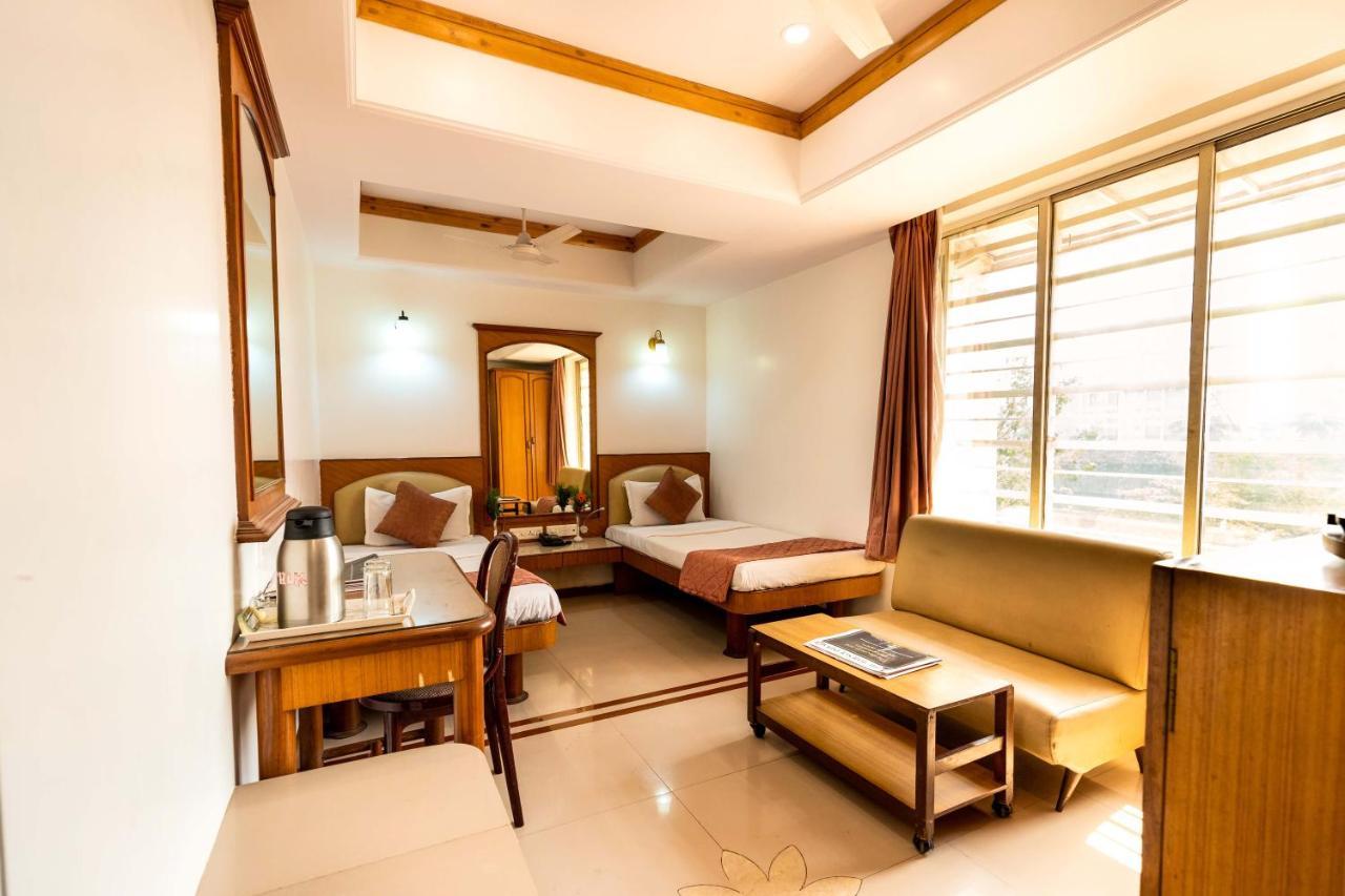Hotel Parklane Mumbai Exterior photo